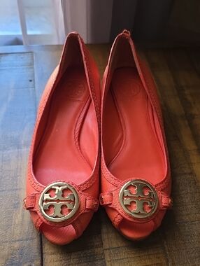 Tory Burch Orange Leather Gold Logo Peep-Toe Low Wedge Size 7